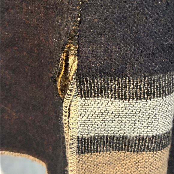 Chic Asymmetrical Black and Brown shawl poncho - Picture 3 of 3